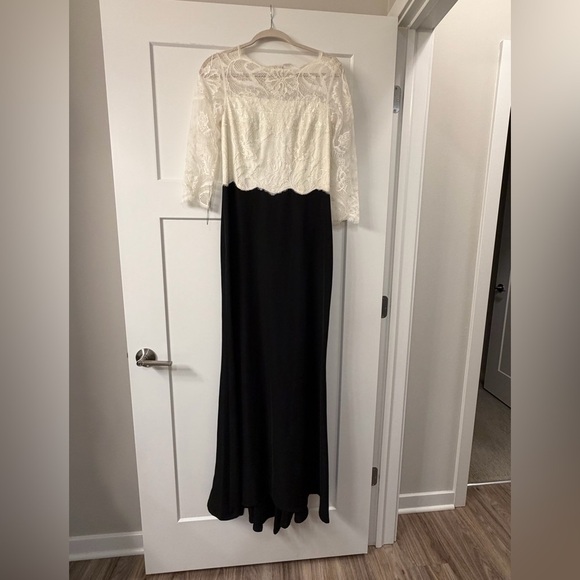 New Tadashi Shoji Lacecrepe Gown in Ivory and Black - Picture 7 of 10